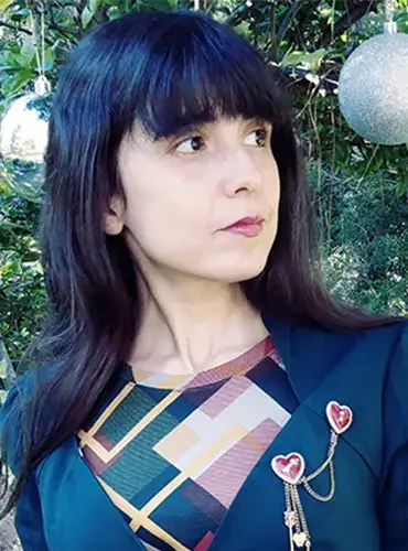 珍娜·科雷亚Headsot